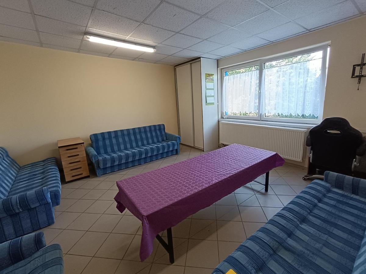 Hostel Welinek Gratis Parking Stęszew Buitenkant foto